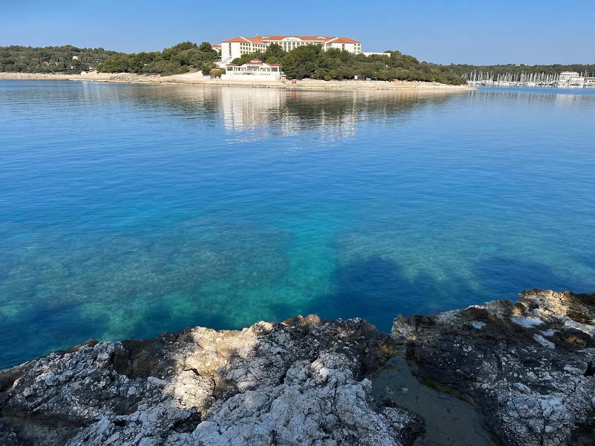 Apartment Apt By The Sea 1 Pula