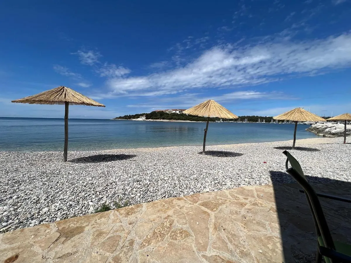 Apt By The Sea 1 Pula 0*,  Croatia
